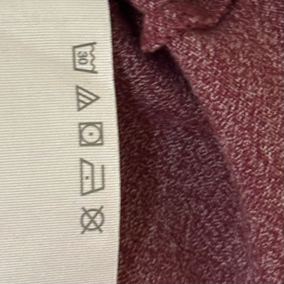 Abercrombie & Fitch| Burgundy Logo Short Sleeve Pocket Tee Sz M - Picture 3 of 5